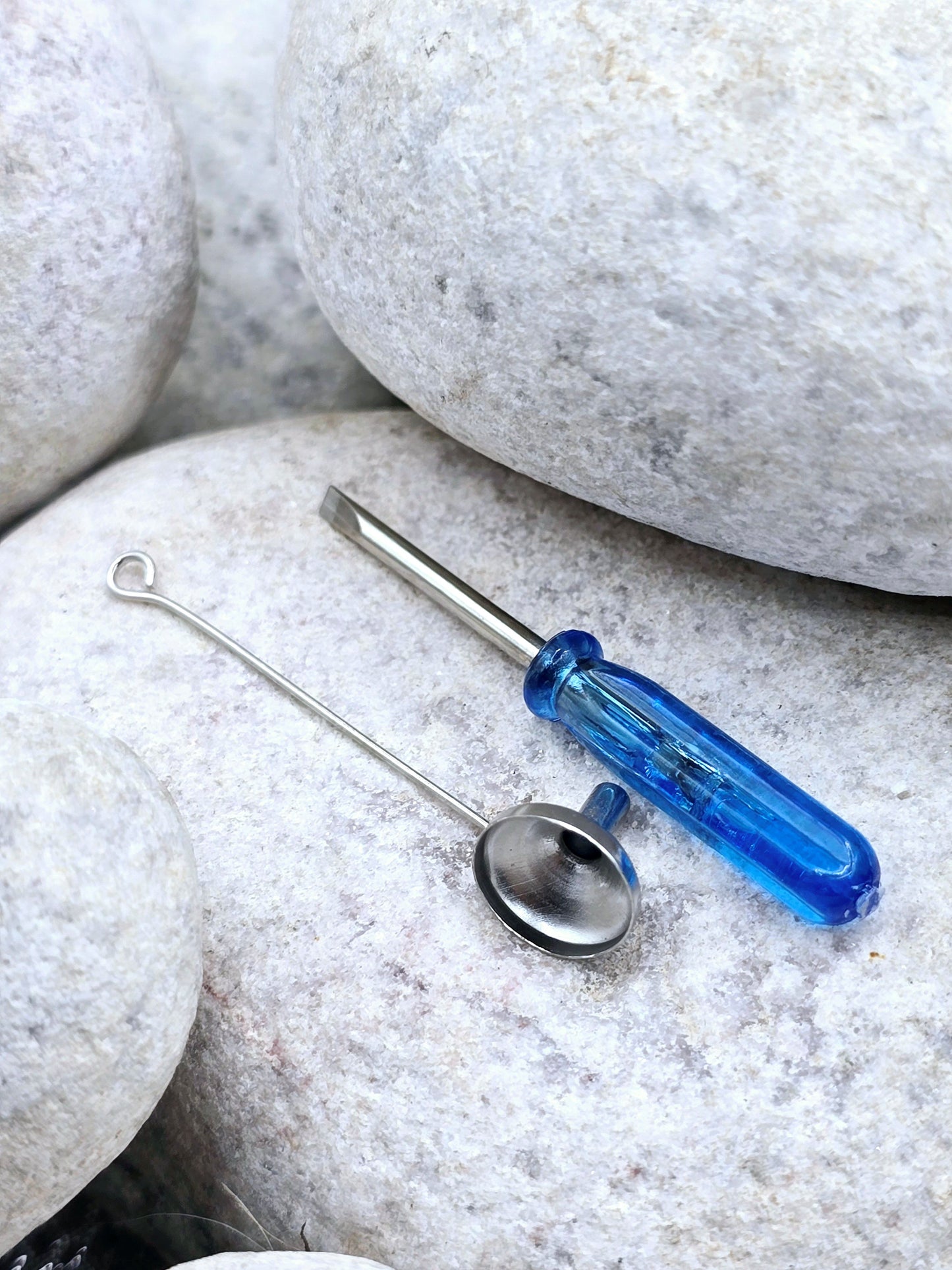 Blue stone teardrop pendant and chain