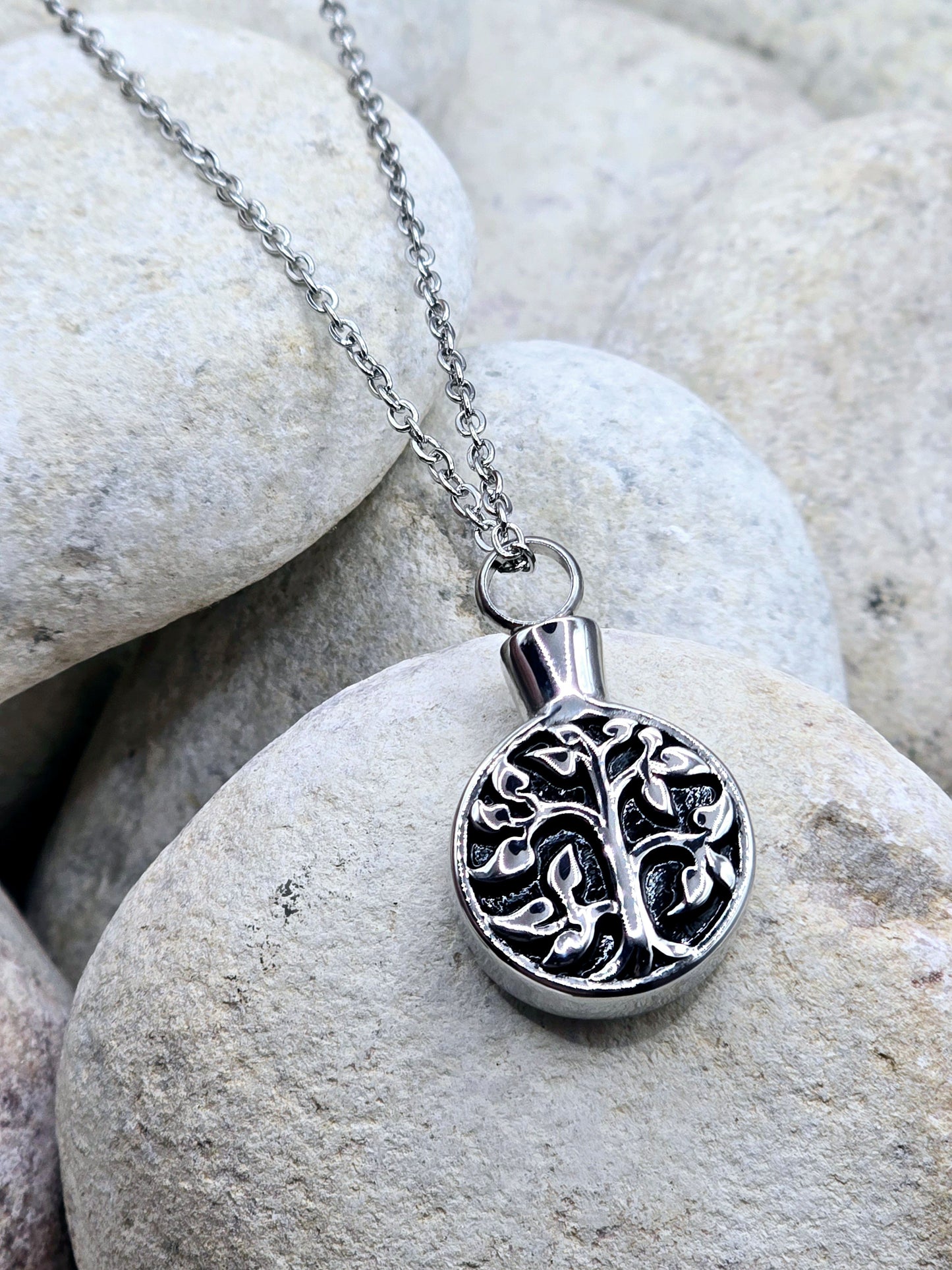 Tree urn pendant and chain