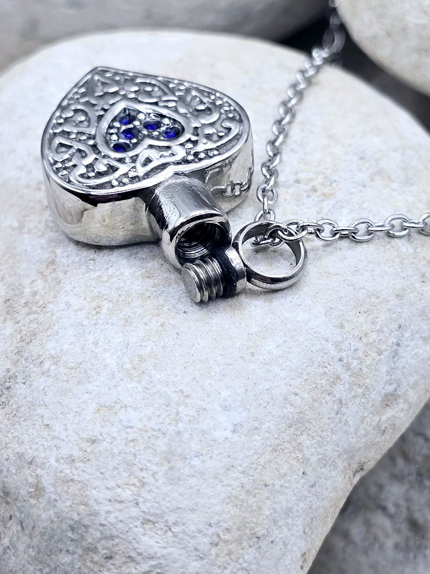 Stainless steel heart urn pendant