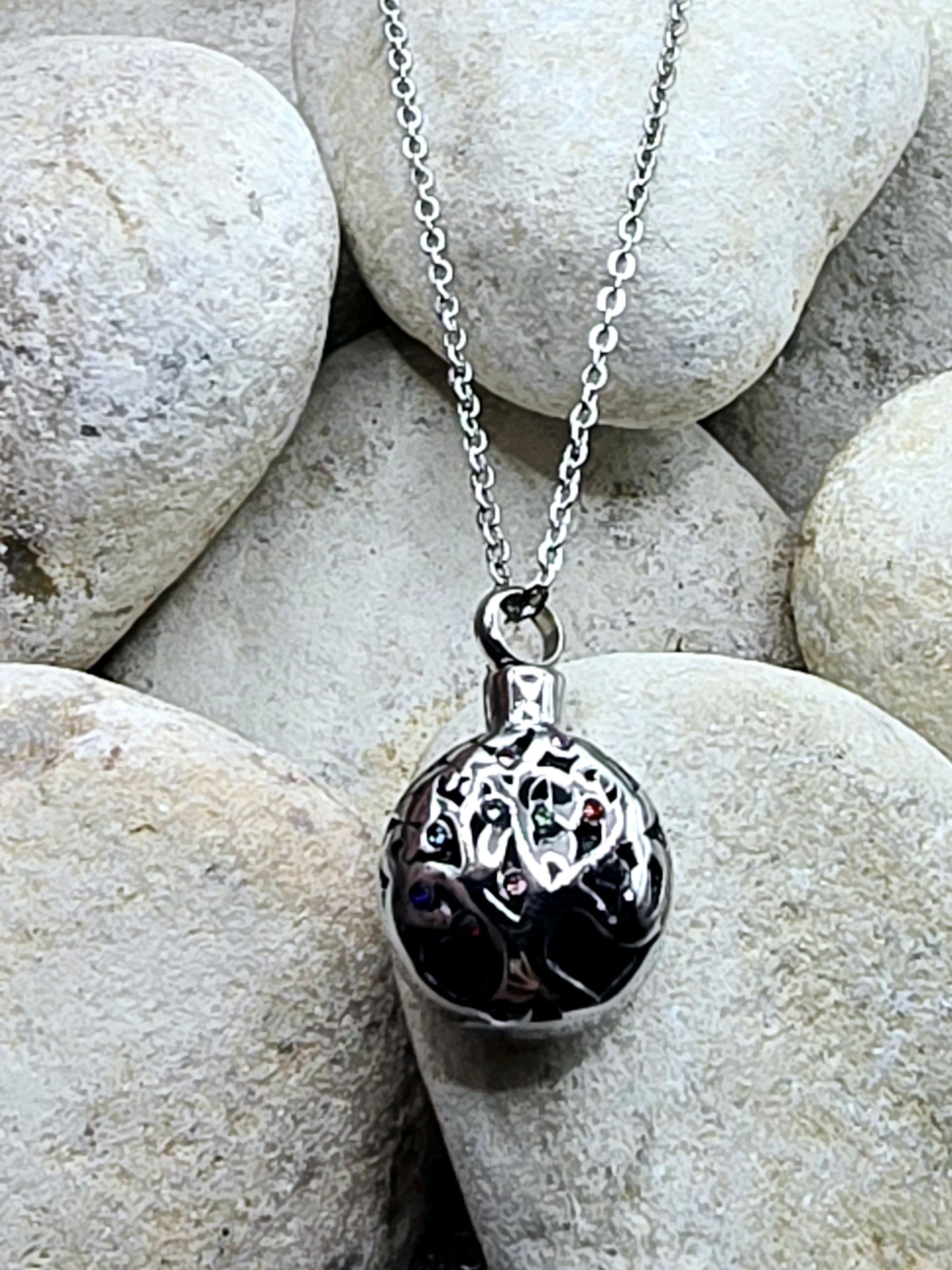 Stainless steel urn pendant with chain