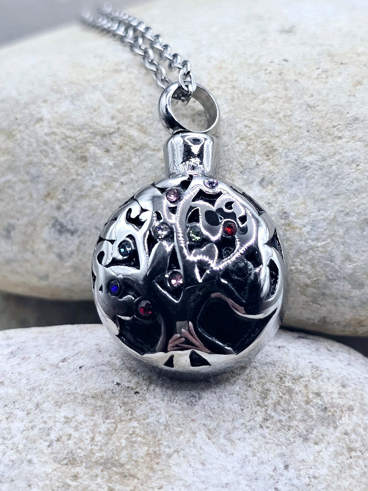 Stainless steel urn pendant with chain