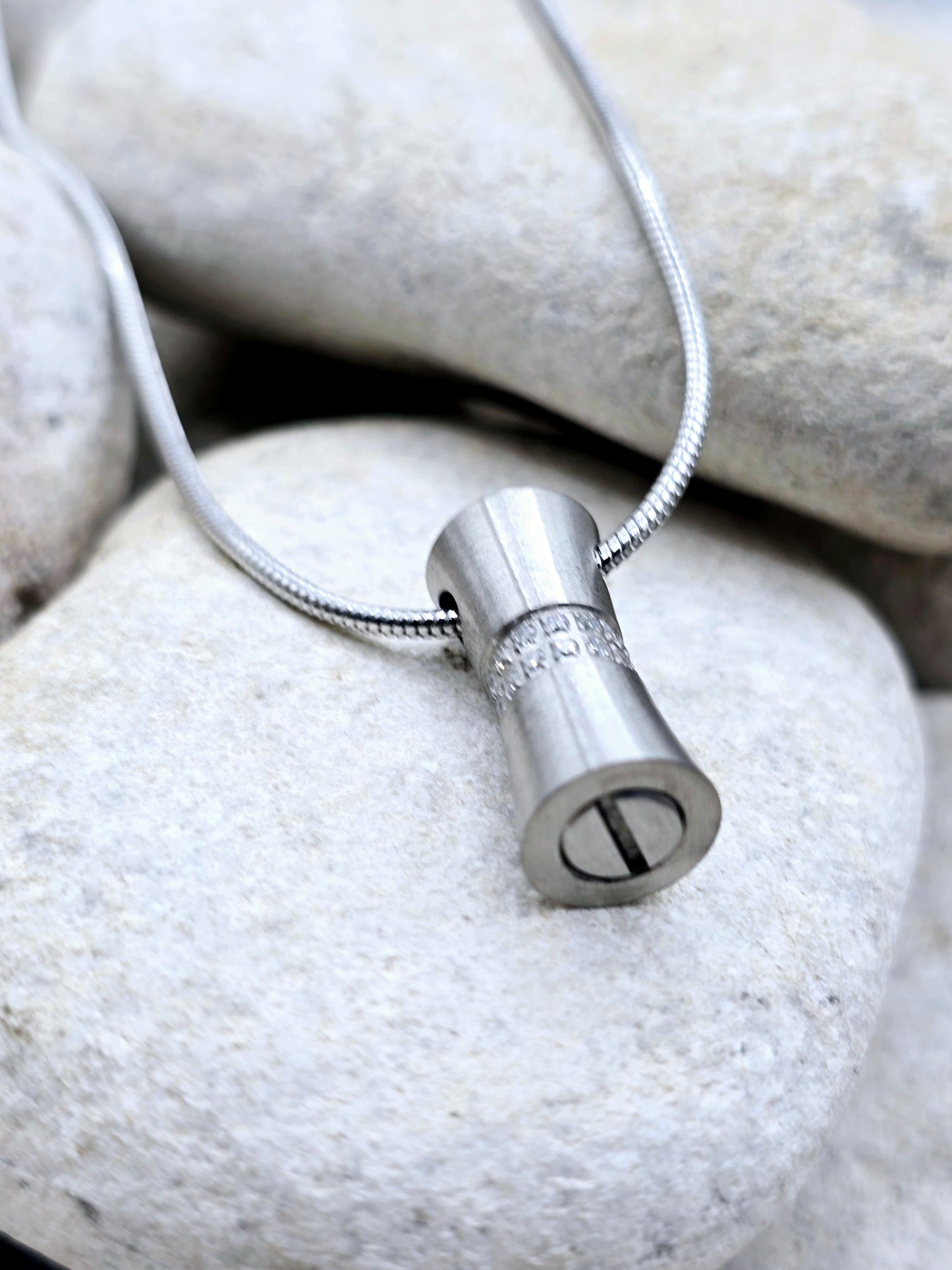 Stainless steel urn pendant and chain