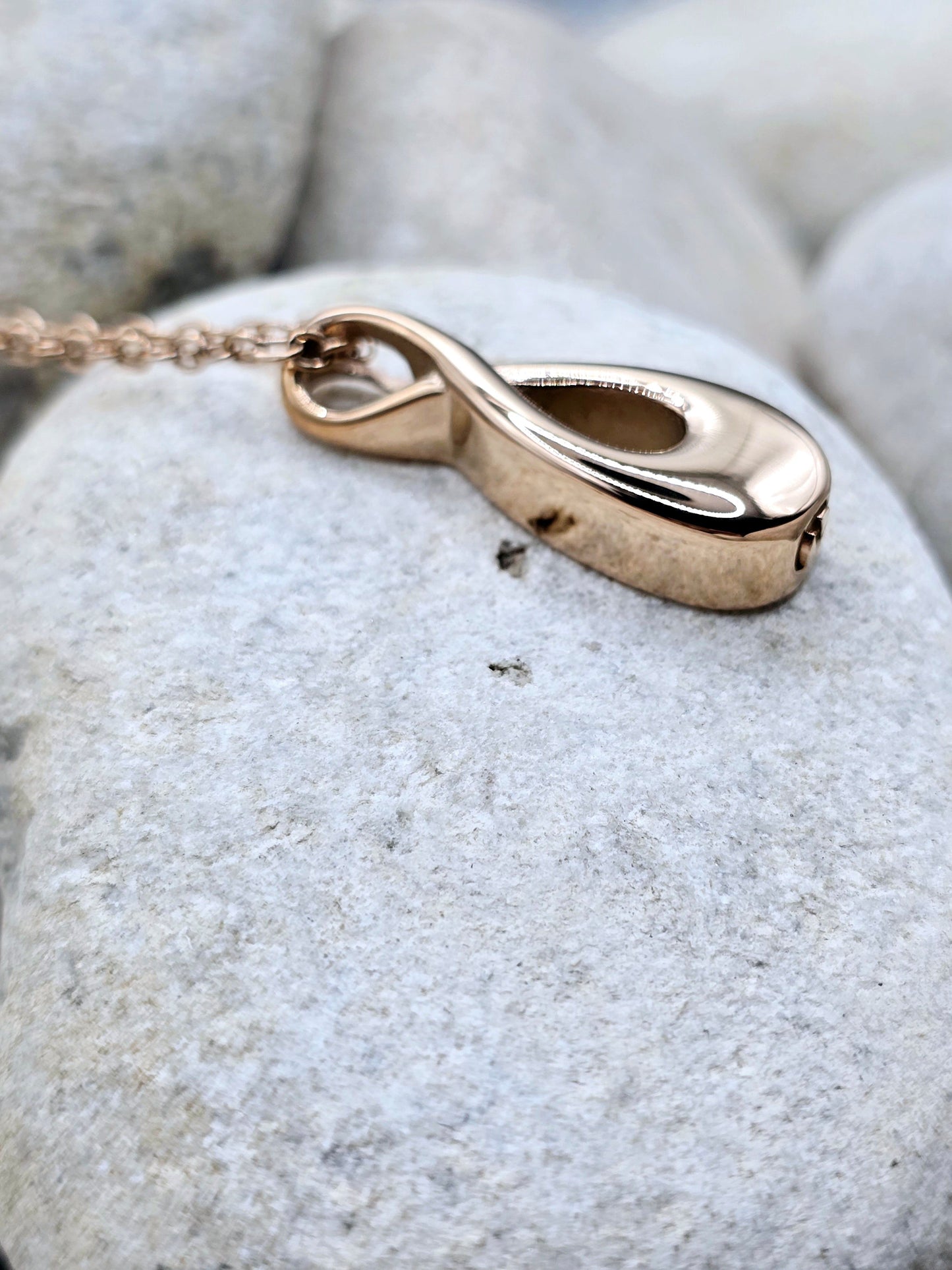 Rose gold infinity pendant and chain