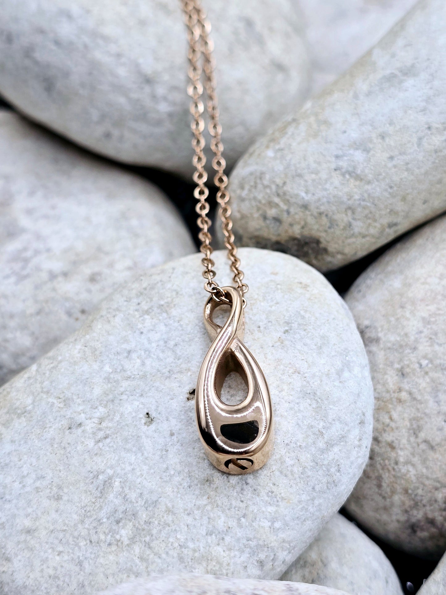 Rose gold infinity pendant and chain