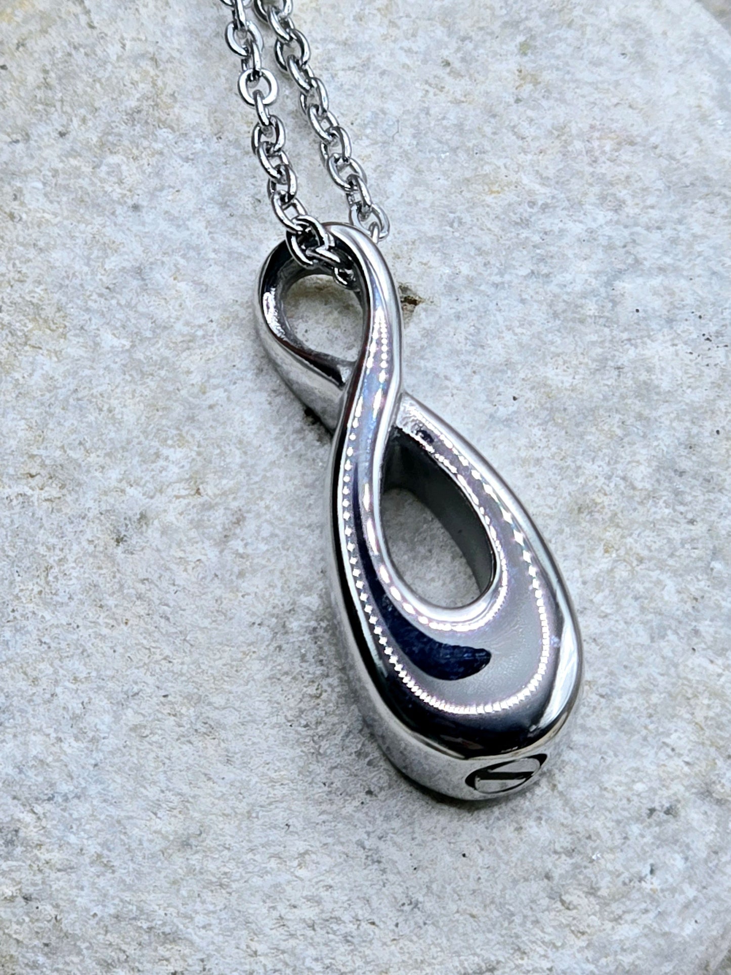 Infinity urn pendant and chain
